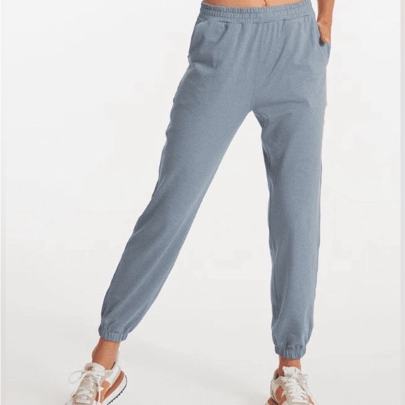 Vuori Pants - 💎EUC💎 Vuori Women’s Blue Boyfriend JoggerSweatpants